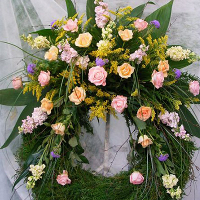 Blumen Weese - Kränze mit Bouquet